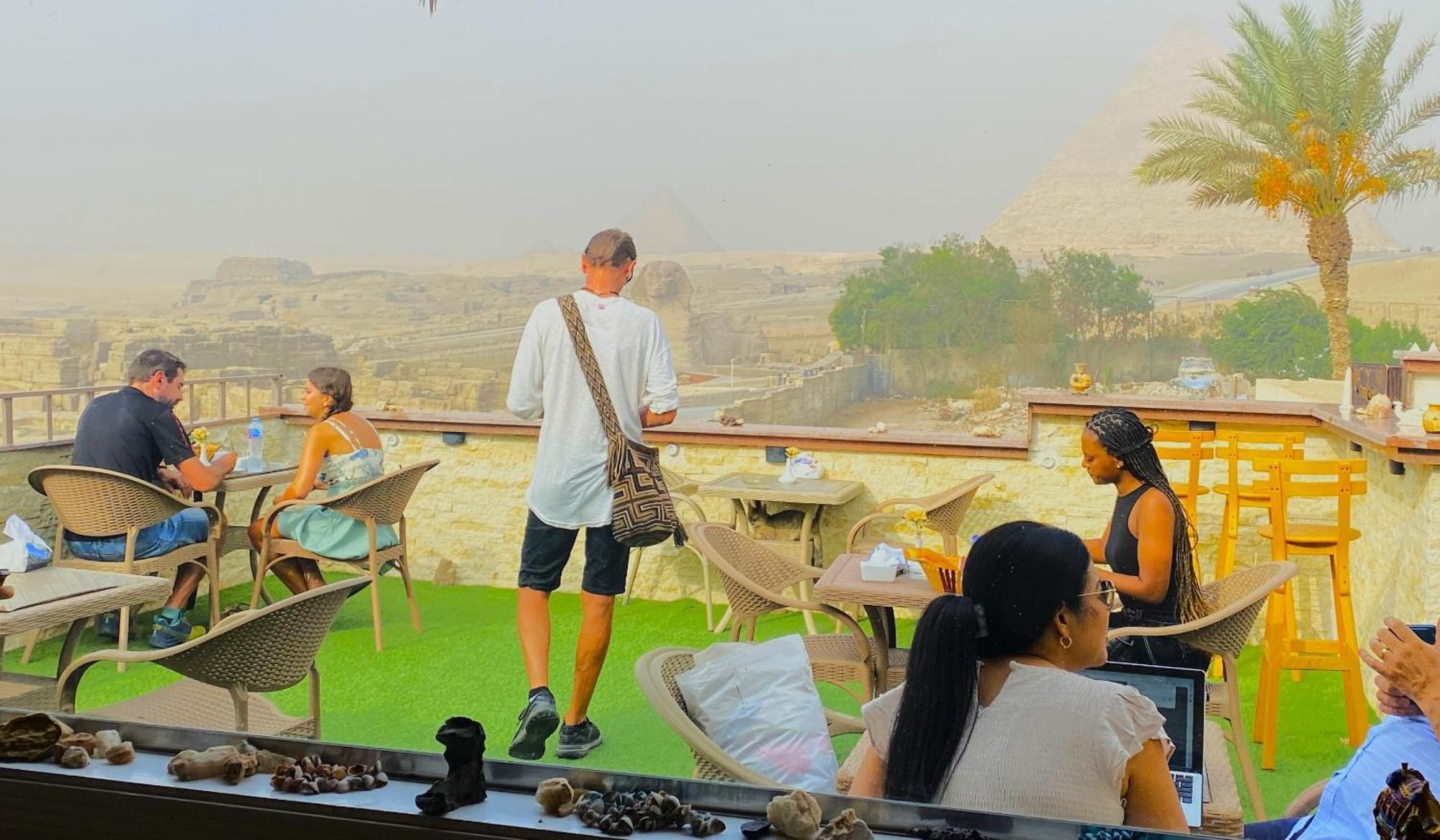 Seven Pyramids Panoramic View Inn Kafret el-Gabal Dış mekan fotoğraf