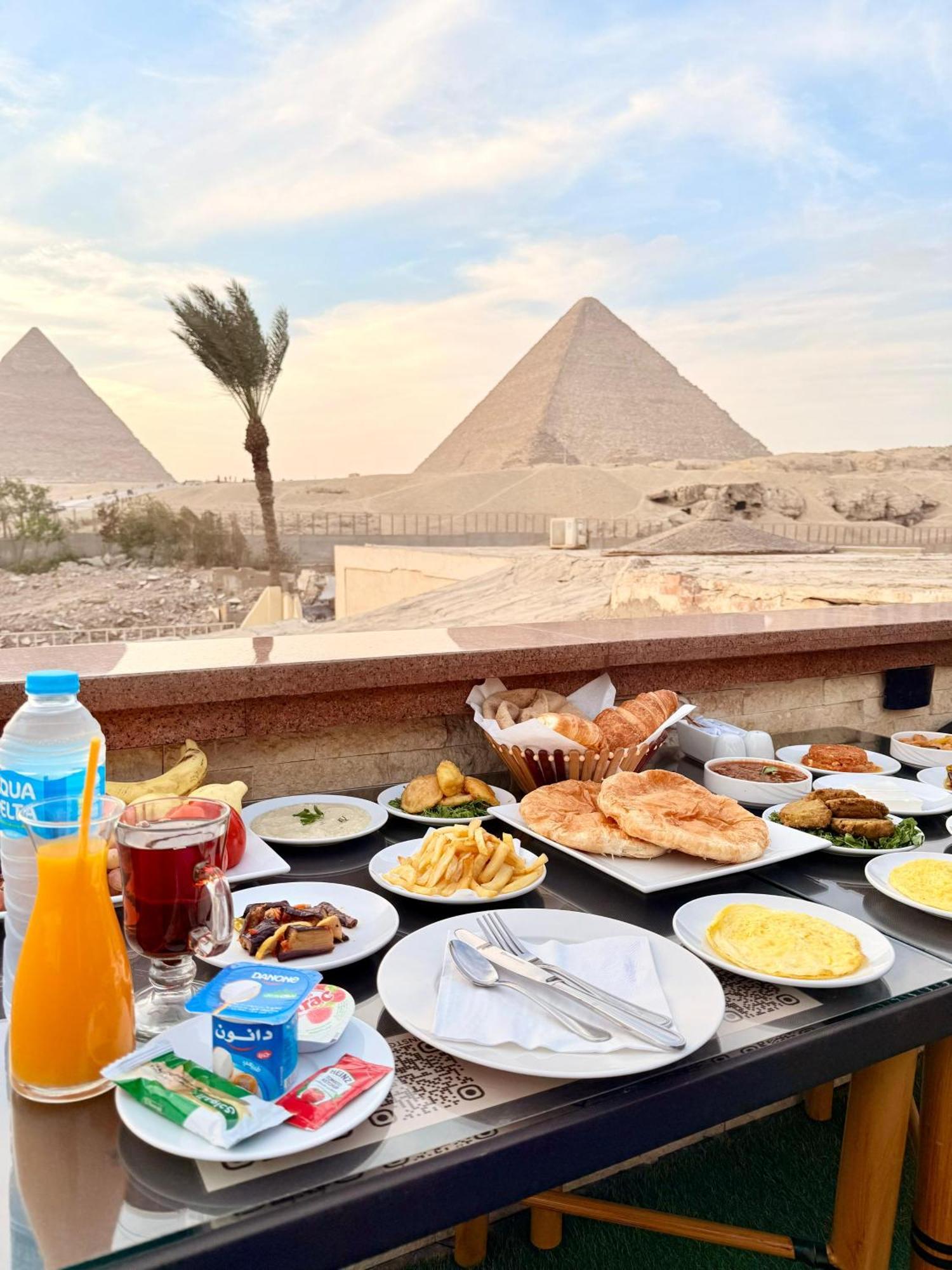 Seven Pyramids Panoramic View Inn Kafret el-Gabal Dış mekan fotoğraf